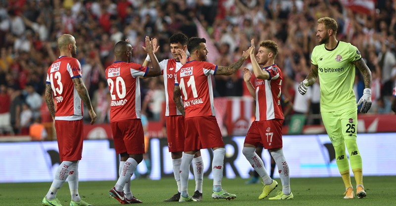 Lige rekorlu veda: 1-1