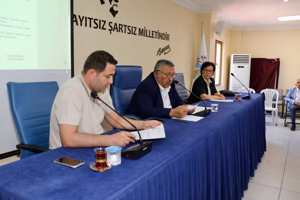 Kaş belediye Meclis Toplantısında Halil Kocaer cadde ismi değiştirildi.
