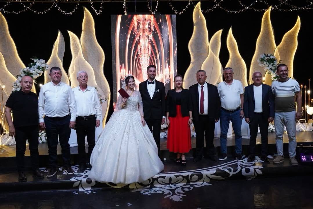 Başkan Demirhan'ın Oğlu evlendi