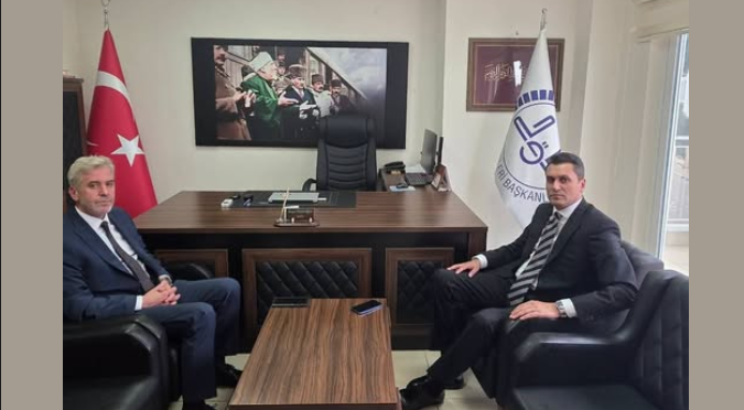 Kaymakam Kumbasar, Müftü Topaloğlu'na Taziye Ziyareti Gerçekleştirdi. 